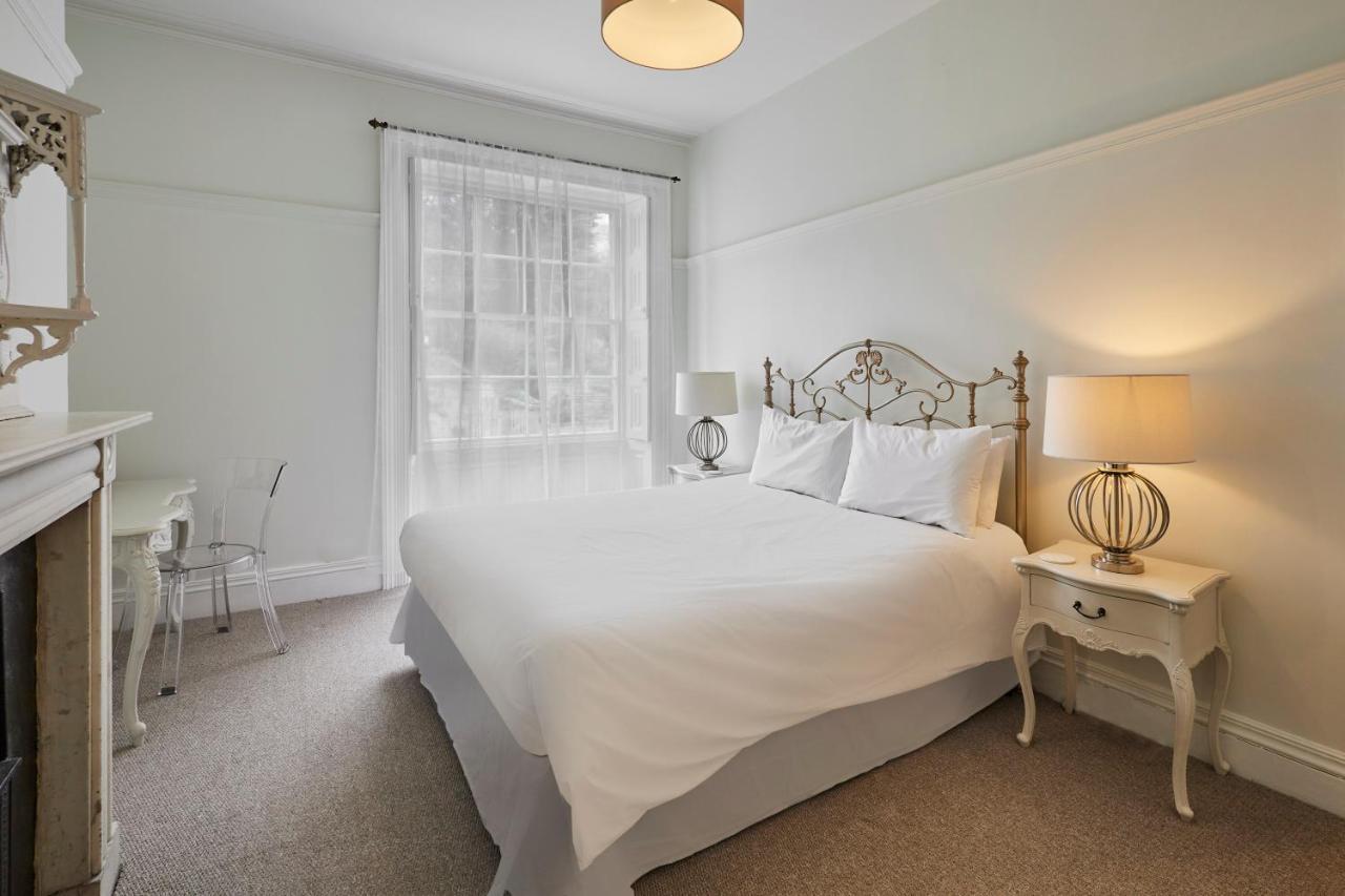 Host & - Scoresby Place Apartment Whitby