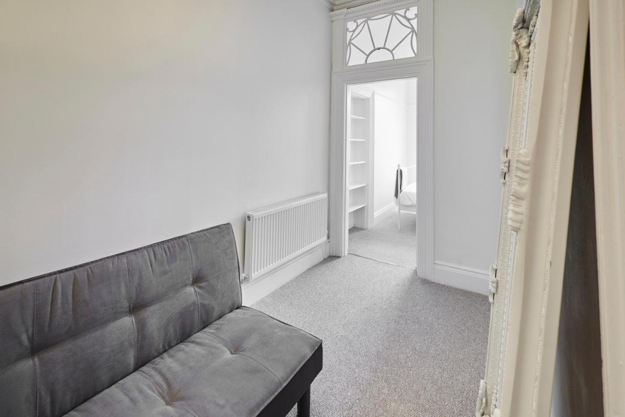Apartment Host & - Scoresby Place Whitby